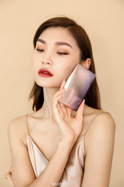 镜头近一点!再近一点儿[二哈] 之前总听说... 来自阿禾ahh